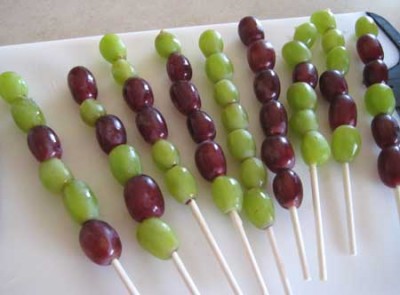 front-frozen-grape-pops-033.jpg