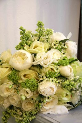 wedding bouquet ivory.jpg