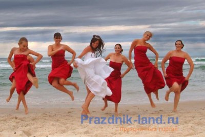bridesmaid-dresses-red-10.jpg
