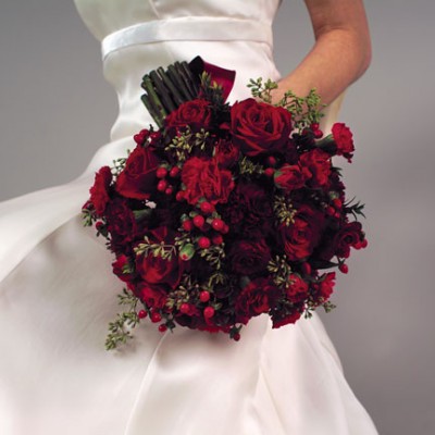 burgundy-wedding-bouquets-2.jpg