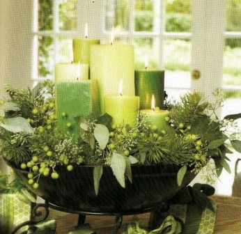 green_winter_wedding_centerpieces.jpg